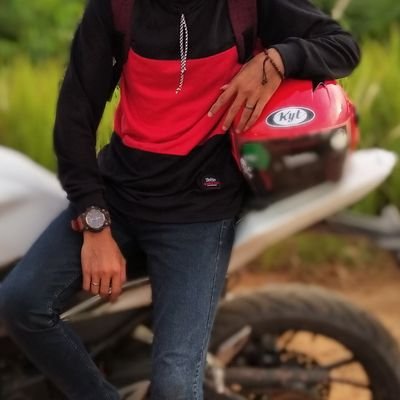 JeriJeri430737's profile picture. Hidup itu bagaikan air yg selalu mengalir tapi ingat, biar selalu mengalir pasti bnyak rintangan yg bakalan menanti,,