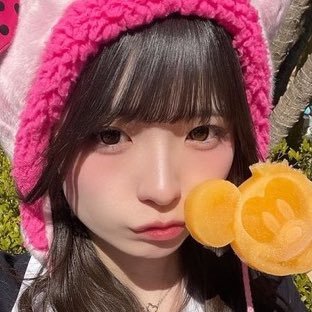 彼氏なし、色白、Eかぷ、えちいことされたい、かまってちゃん、えちいこととかー、お○にぃー動画いる人はフォロワーさんになってね