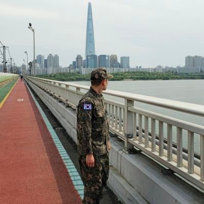 アメリカ🇺🇸生まれの日本人🇯🇵
韓国語🇰🇷勉強中！
外国の軍事ハッカー(職業軍人)
미국 태생 일본인
한국어 공부중!
외국의 군사 해커(직업 군인)
BF2042・BFV・Apex・PUBG・VALORANT・OW2などのゲームをやってます！！
Twich配信もやってますので見に来てください！