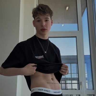 Alexxx076095894's profile picture. for everything you're looking for👇