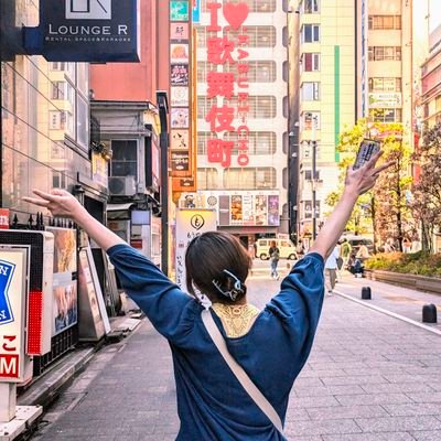 音楽とお酒と友と家族と共に生きる。新宿、代々木、下北沢、吉祥寺、池袋らへんをフラフラ。あと時々大阪☆【会いたい時に会いたい人に会いに行け】をモットーに生きてる。

※明らかに繋がりない人は即ブロックします※