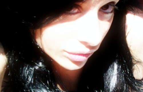 Desespero é pra Qem fica aqi e ñ pra Qem se vai,desespero é ñ poder mudar..♫