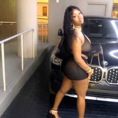 Luxurious black barbie l tribute $50+📲 to talk| Cyberbabe l NO NUDES ❌|$yasminemua| Unblock fee $125| Spend, worship , repeat 🪄I get paid to exist❤️