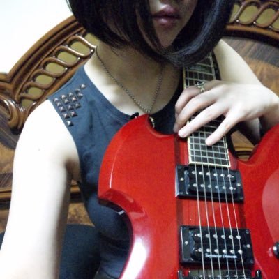 音楽好き / ギター / 機材 / 工作好きな女♀猫の何か 音楽はジャンル問わず聴く/動物もᯒᯎ″❤︎ご興味ございましたらフォローお願いします/#ギター #︎︎Guitar