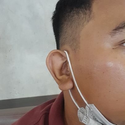 sesosok manusia yg suka tarik nafas,, mengumpat dalam hati,, dan hembuskan || 171cm || berat naik turun kisaran 90an || penyuka 🐈🐈 dan 🎬
https://t.co/cAUrQmjorZ