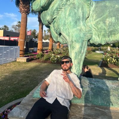 juliotweets09's profile picture. It’s not that serious.