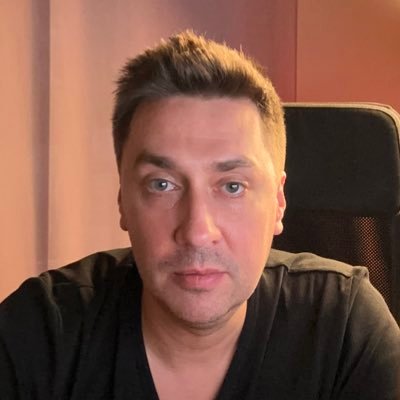 dofersoneech's profile picture. Product and brand designer at Studio Karma. Riga, Latvia 🇱🇻 Design systems, Figma, Webflow, Midjourney experiments.