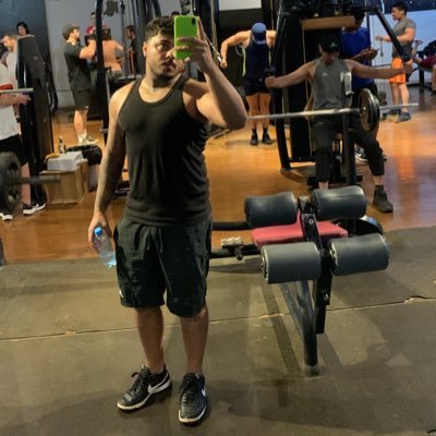 idiotavio_'s profile picture. 🎭