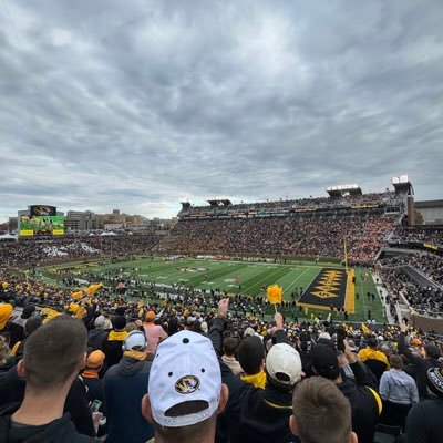 pranjneu's profile picture. #mizzou Sports | #yankees Baseball