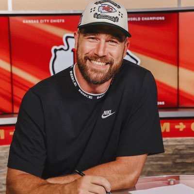 KillaPapiBlanco's profile picture. Three time Super Bowl Champion. Tight End. Not affiliated with @Tkelce. Was @AKillaTightEnd.