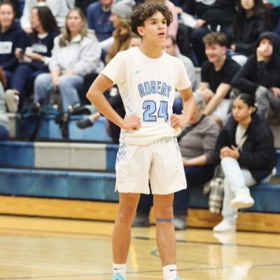 5’10 freshmen pg/sg guard 
WA
RHS
D1 aspirations💆‍♂️
god first✝️