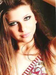 CaahMedeeiroos's profile picture. Carolina,Linda,perfeita,rica,patricinha,etc...Segue?