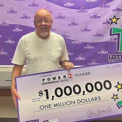 David Richie from Ooltewah in Tennessee wins $1million powerball Jackpot giving back to the society by paying credit cards debt and medical bills