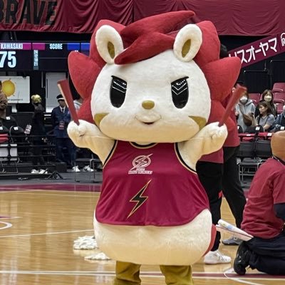 大阪エヴェッサを応援してますが 最近川崎ブレイブサンダースが気になりすぎて 大阪#14橋本拓哉 川崎 #0藤井祐眞 最近は川崎 #12 野﨑零也 も気になってます