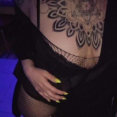 👽 Alien with a human fetish and a praise kink 💋 $TheeAlienB - GFE & Praise 👏