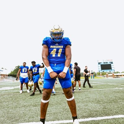 LB @Norsemen_FB #Jucoproduct.              6’2 230 LB & DE