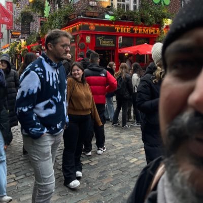 mollykmueller_'s profile picture. midwest born & raised // forever to thee