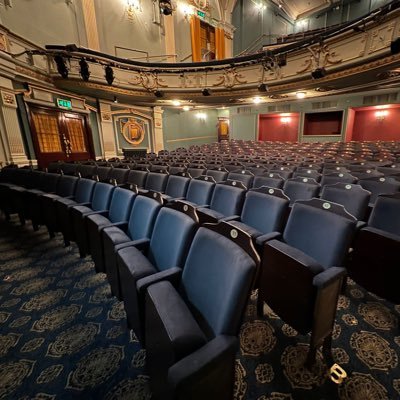 #historictheatres 🎭❤️ #auditoriumseating❤️🎭#heritageseating ❤️🎭@KirwinSimpson #familybusiness #sittingcomfortably and when I can #cruise & #travel