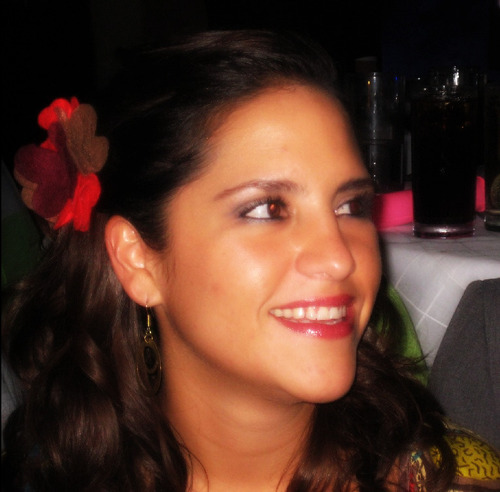 fer_81's profile picture. Chilanga, fan de Pink Floyd, carnívora, baterista frustrada, me gusta peinarme con flores en la cabeza.