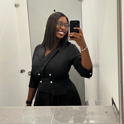 priscilia___o_'s profile picture. Bilingual 🇫🇷 | User Experience (UX) | Customer Experience (CX) | Technical Product Management