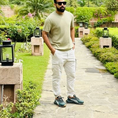 James8681980719's profile picture. 