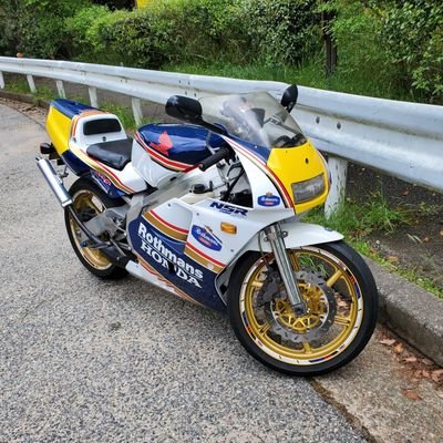 NSR250R mc21 15年間メンテナンスしながら乗ってます。 youtube始めました。主にメンテナンス 動画上げてます。 バイク NSR250R MC21 KSR110 TZM50
無言フォロー失礼します。