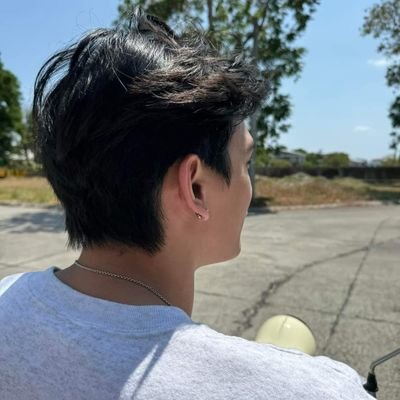 ArisDobla's profile picture. baby can you stop the rain from falling?