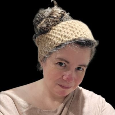 Co-chair, Feminist Greens. Equal wealth campaigner. Hot nerd, apparently. Adult Female👉🏻Human👈🏻(that's what the dictionary *actually* says)