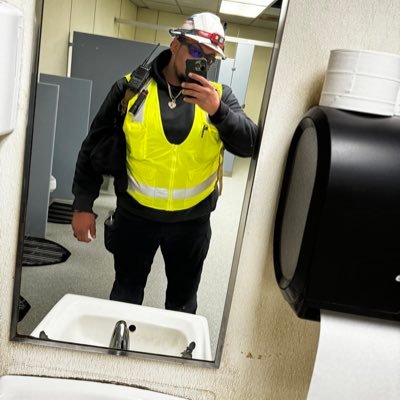 ihoop_99's profile picture. RIP SANA 05/19/21 & CB 5/24/19 keep an eye on me dawg♥️...