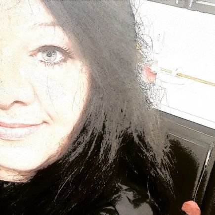 libou7313's profile picture. 