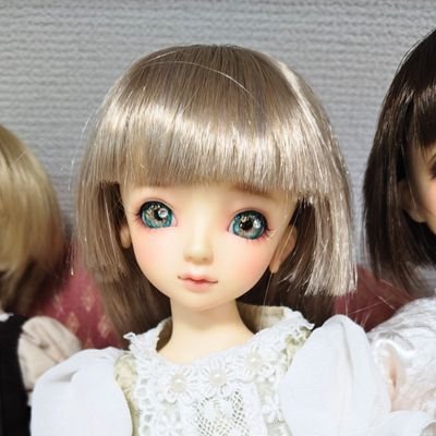 🇯🇵
🔰ドールオーナー
ドール服作りが趣味(手縫い)
SD、シルバニア、リカちゃん、ねんどろいどどーるなど、可愛い子達と暮らしてます
(* ˊ꒳ˋ*)
#うちの子かわいいよその子かわいい
#ドールオーナーさんと繋がりたい
です
よろしくお願いします(* ˊ꒳ˋ*)