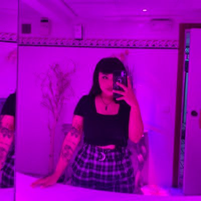 nastymoon__'s profile picture. 🌈