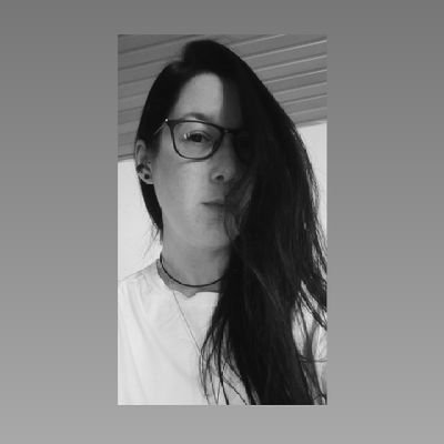 laupunk389's profile picture. ☕📚