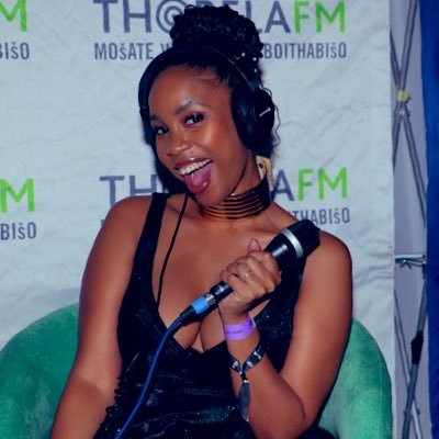 Radio Personality @Thobelafmyaka 📻🎚️🎙️|2× Media Studies Graduate👩🏾‍🎓|VO🎙️Artist|MC🎤| Do what you think is right, you'll be judged for it either way🤷🏾