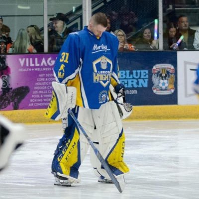 📍Nottingham. Ice Hockey puck stopper. Leeds Knights 🏒🥅