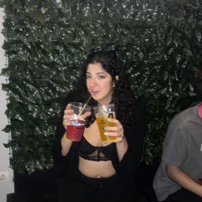 xwzmia's profile picture. sejam bem ✨viados✨ (ela/dela)