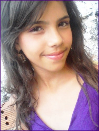 Falam mal da minha roupa falam mal do meu cabelo mais quando chegam em ksa tentam me imitar se olhando noo espelho *--* Aquela qu vooç nunkaa será - -' Eu não s