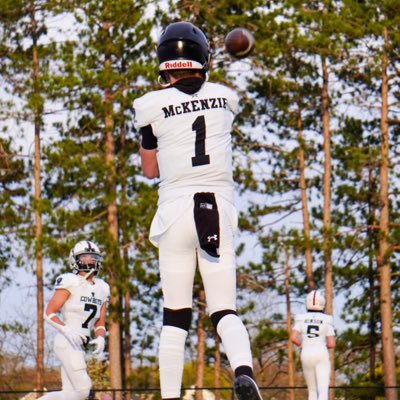 Suffield Academy | 6’2” 170lbs QB/Athlete | Worcester Cowboys Team Alpha 15U | Nat JR Honor Society | Head Coach @Coach_Sets | email: zacharymckenzie1@yahoo.com