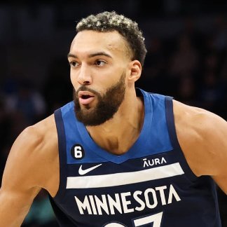 Not affiliated with @statmuse or Rudy Gobert | DM for Promo | #lakeshow | Follow for Timberwolves content | Featured on ESPN, HOH, sports center, and more