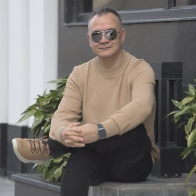 Mehdisafarzad's profile picture. 