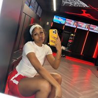 lili 🩷 (@_mbucketss) 's Twitter Profile