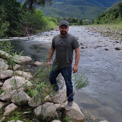 Software consultant and solopreneur building https://t.co/CJw6lf0HDN
#buildinpublic #indiehackers