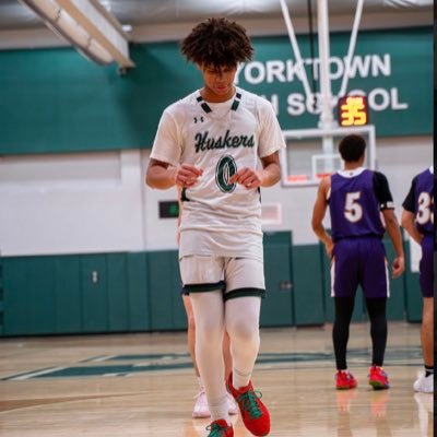 Yorktown High School ‘25| Football (QB) and Basketball (PG/SF)| 6’3 175 l gonzalezkaden@gmail.com| 3.2 gpa| hudl-https://t.co/Q8hsZhp2JE