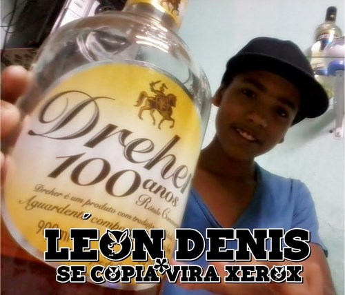 Todos os defetios do mundo em uma pessoa só , adoraria saber o que todos tem contra mim .