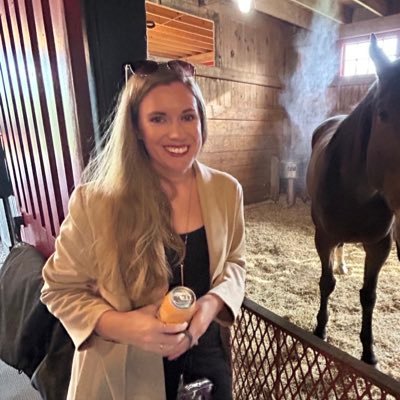 Director of Public Relations/Social Media at @PriceWeber, former Anchor/Reporter @WDRBNews, @WKYT, @WBKOtv. Murrow award-winning journalist. WKU grad.