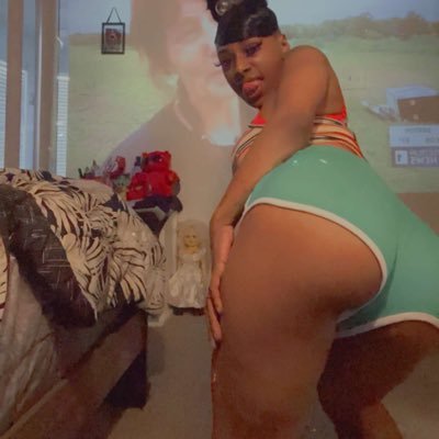 ADD ME II ADD BACKK THEY CALL ME BIG SUKii WITH DA GOOD COOCHIE 🤫🤞💦