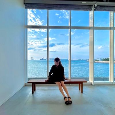 銀行員→航空(ヘリ/BJ)→ ライター 💻航空IT会社アプリケーション エンジニア/ 集英社MORE 🌸Web MORE・ISETAN Beauty magazineにてコスメ記事執筆担当しています💌/shelikes