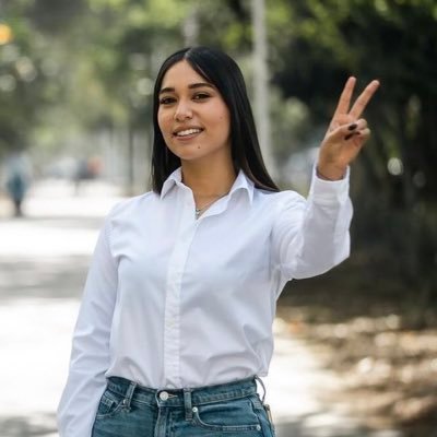 Luchadora de las buenas causas. Feminista, politóloga, emprendedora 🧡 Abogada 🔜