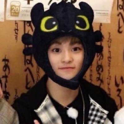 markeubleu's profile picture. 