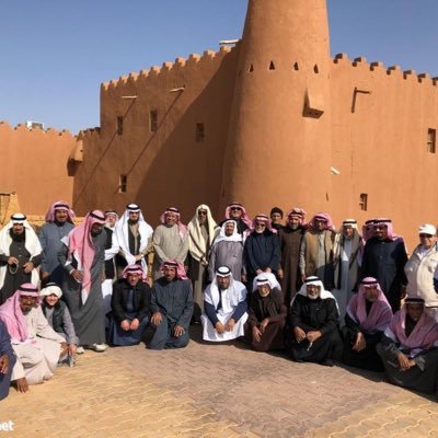حتى لو الموت ياخذ طيب السيرة ما يقدر الموت ياخذ سيرة الطيّب حساب جديد تم حذف السابق مشكلة فنية من تويتر